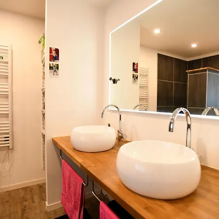 Appart « Loft » - 140m² - 3 Chambres דירה